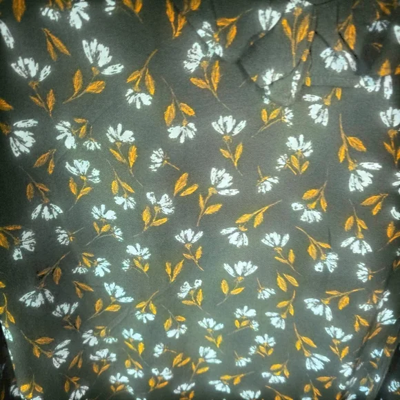 Floral Blouse Womens 4X Green Ruffle Long Sleeve Tie Neck NWT Plus - Picture 9 of 10